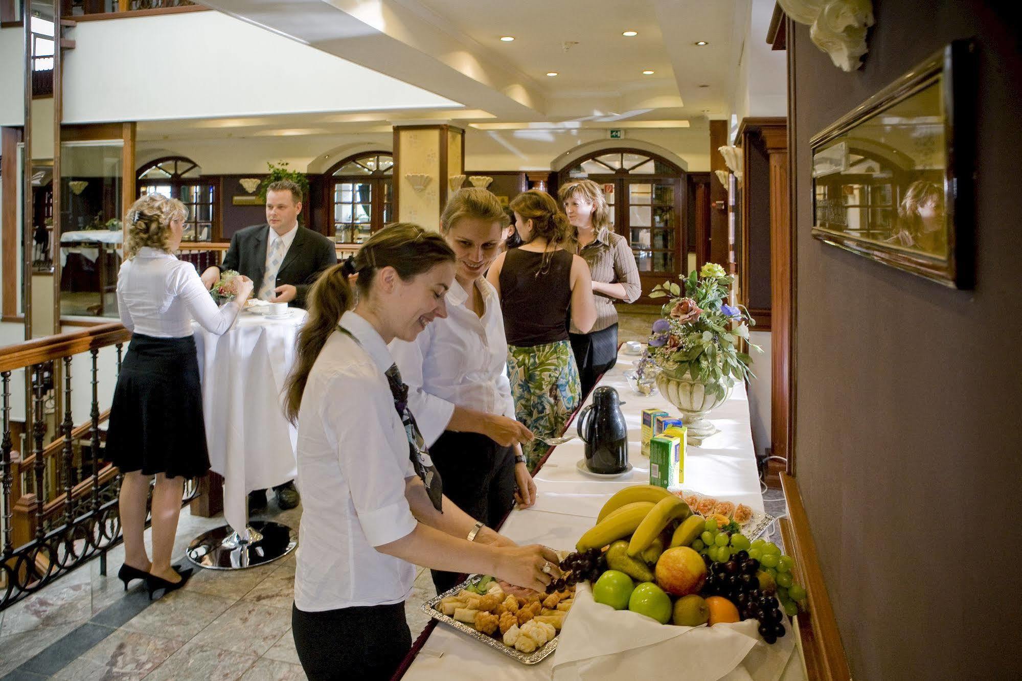 Hotel Gladbeck Van Der Valk Екстер'єр фото